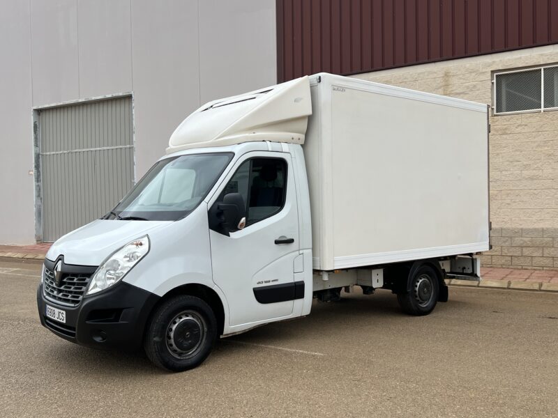 CAMION RIGIDO 4X2 RENAULT MASTER CAJA FRIGORIFICA - Imagen 3