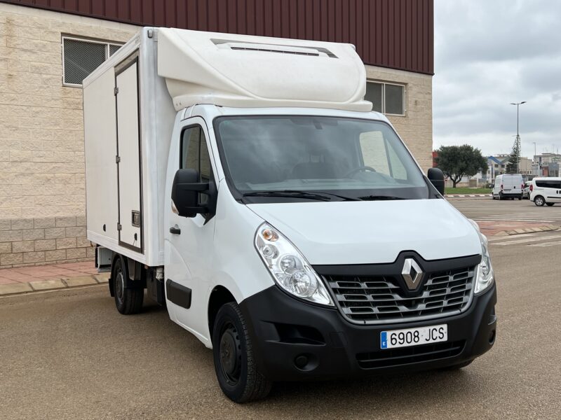 CAMION RIGIDO 4X2 RENAULT MASTER CAJA FRIGORIFICA - Imagen 7