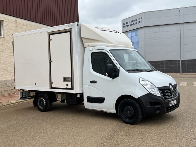 CAMION RIGIDO 4X2 RENAULT MASTER CAJA FRIGORIFICA - Imagen 9