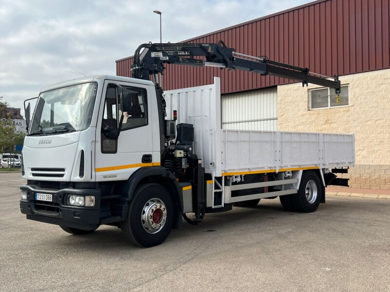 CAMION RIGIDO 4X2 IVECO EUROCARGO CON GRUA ATLAS 135.A2 - Imagen 6