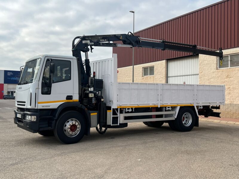 CAMION RIGIDO 4X2 IVECO EUROCARGO CON GRUA ATLAS 135.A2 - Imagen 10