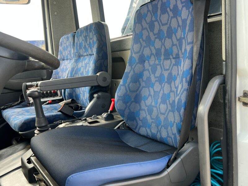CAMION RIGIDO 4X2 IVECO EUROCARGO CON GRUA ATLAS 135.A2 - Imagen 23