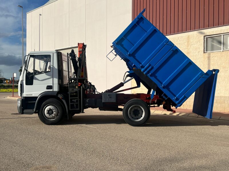 CAMION IVECO EUROCARGO BASCULANTE Y GRUA PALFINGER PK8500 - Imagen 7