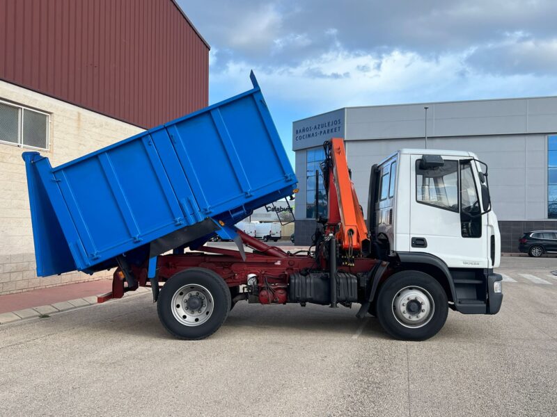 CAMION IVECO EUROCARGO BASCULANTE Y GRUA PALFINGER PK8500 - Imagen 14