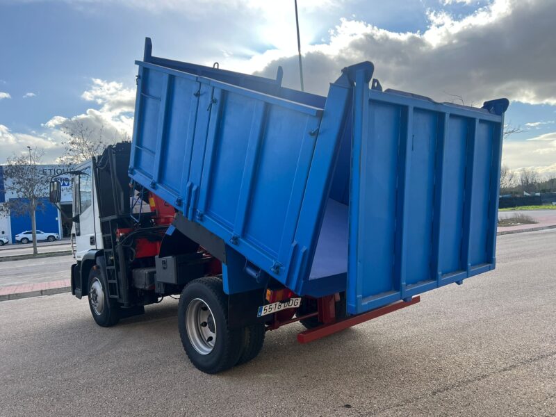 CAMION IVECO EUROCARGO BASCULANTE Y GRUA PALFINGER PK8500 - Imagen 17