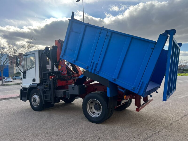 CAMION IVECO EUROCARGO BASCULANTE Y GRUA PALFINGER PK8500 - Imagen 18