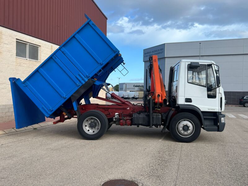 CAMION IVECO EUROCARGO BASCULANTE Y GRUA PALFINGER PK8500 - Imagen 19