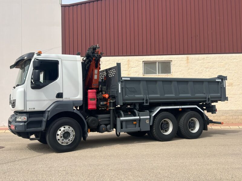 CAMION RENAULT KERAX 6X4 BASCULANTE Y GRUA - Imagen 4