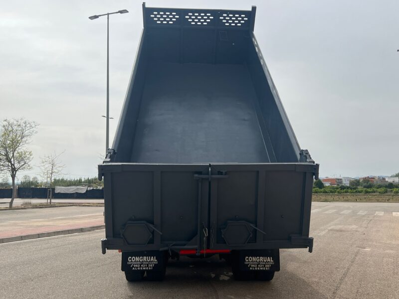 CAMION RENAULT KERAX 6X4 BASCULANTE Y GRUA - Imagen 11