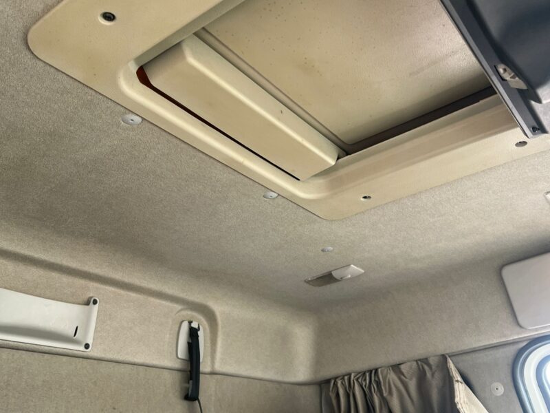 CAMION RENAULT KERAX 6X4 BASCULANTE Y GRUA - Imagen 56