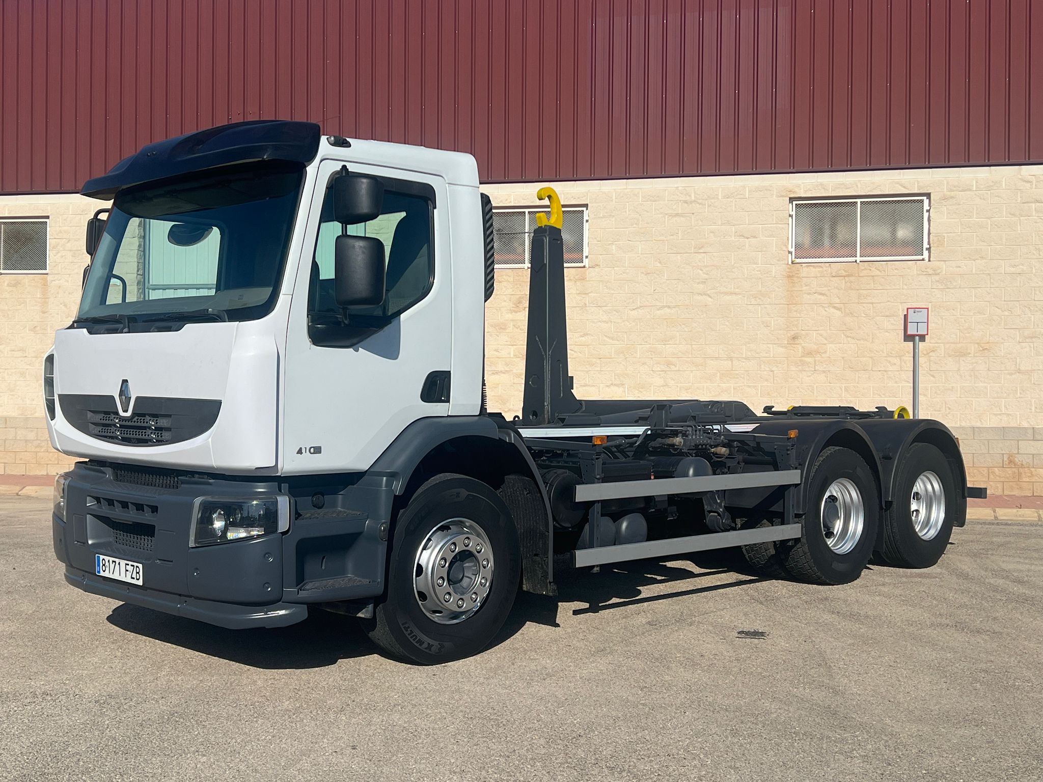 RENAULT PREMIUM LANDER GANCHO PORTACONTENEDORES
