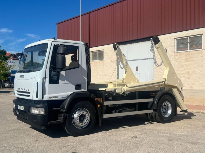 IVECO EUROCARGO 18E30 PORTACONTENEDORES DE CADENAS - Imagen 2