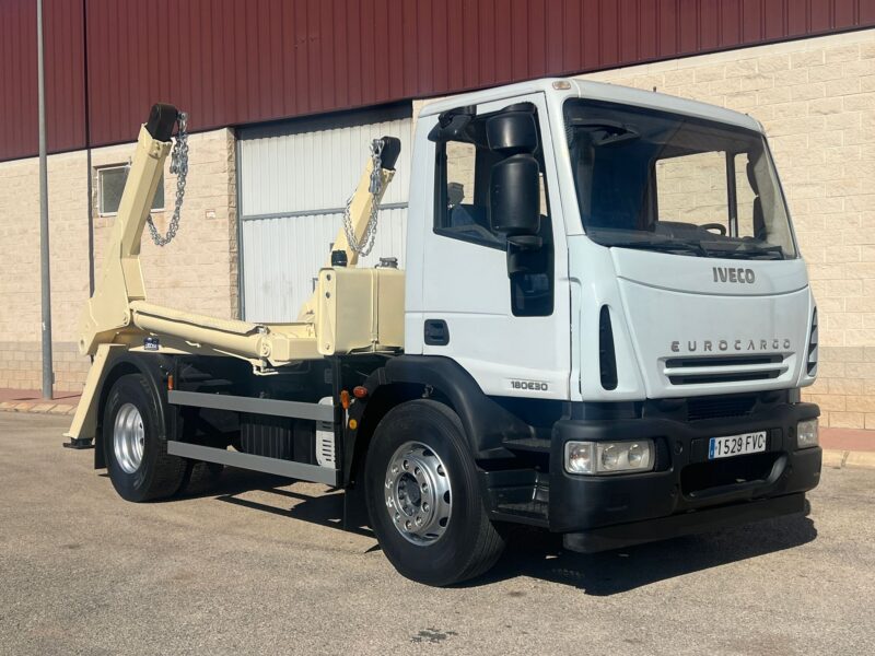 IVECO EUROCARGO 18E30 PORTACONTENEDORES DE CADENAS - Imagen 5