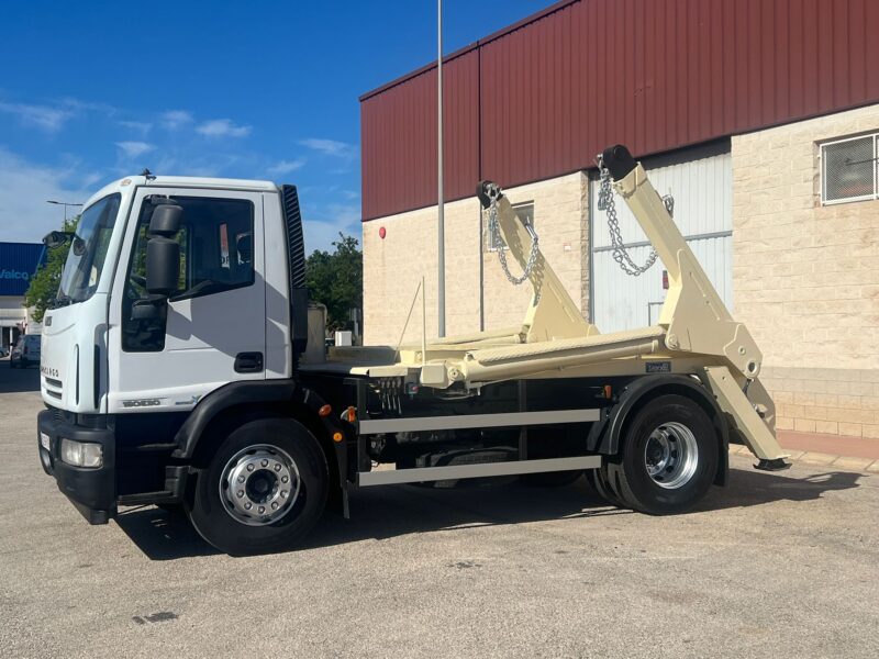 IVECO EUROCARGO 18E30 PORTACONTENEDORES DE CADENAS - Imagen 6