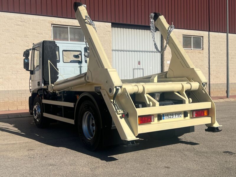 IVECO EUROCARGO 18E30 PORTACONTENEDORES DE CADENAS - Imagen 10