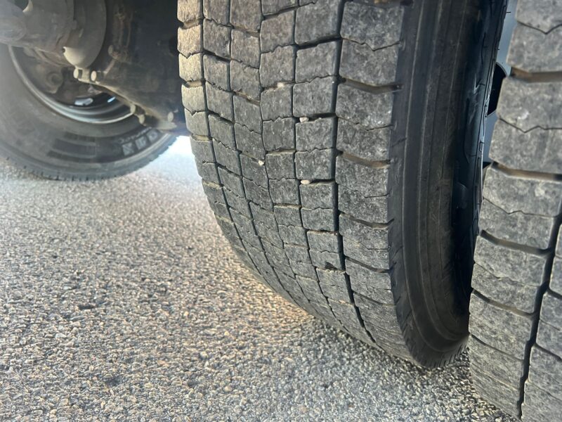 IVECO EUROCARGO 18E30 PORTACONTENEDORES DE CADENAS - Imagen 18