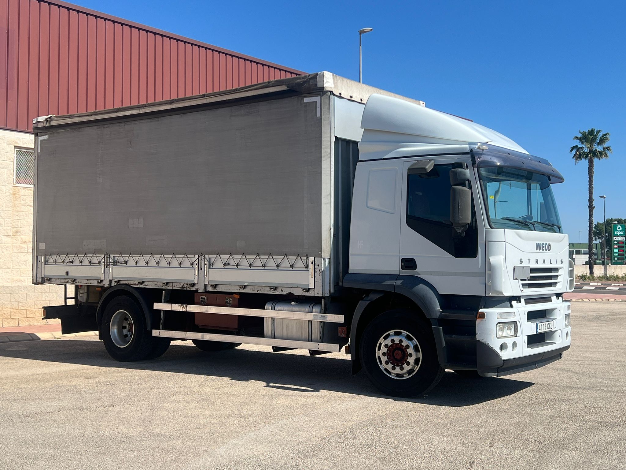 IVECO STRALIS 400CV CAJA SEMITAULINER DE 6:50 DE LARGO