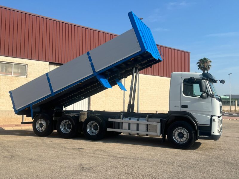 VOLVO FM11 BASCULANTE 8X4 ULTIMO EJE DIRECCIONAL - Imagen 8