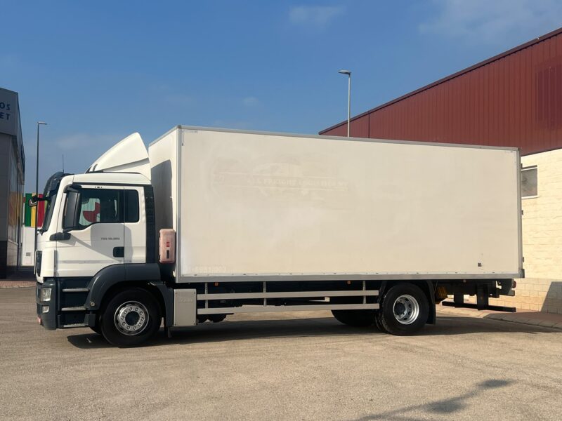MAN TGS 18.320 CAJA CERRADA PAQUETERA - Imagen 4