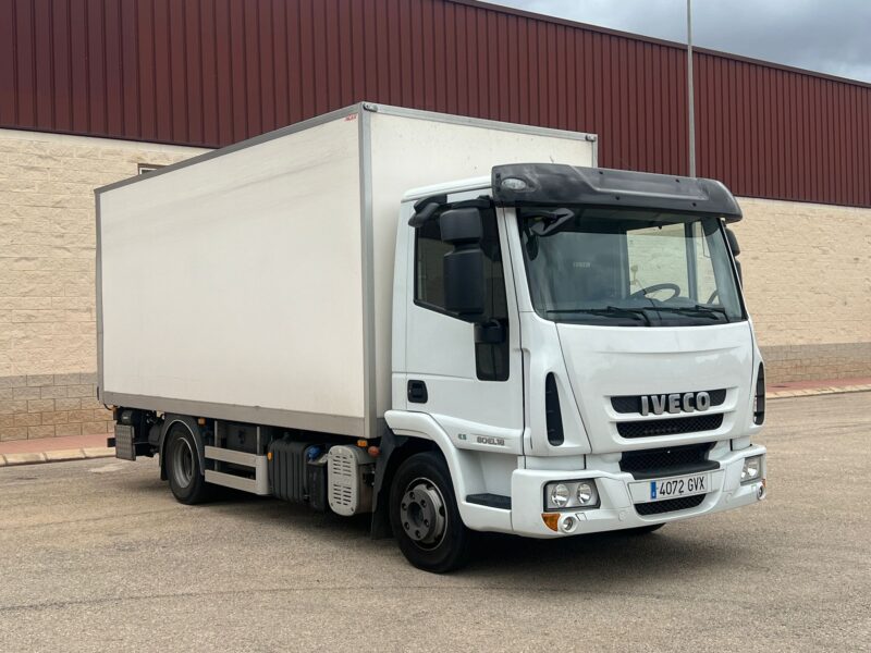 CAMIÓN RÍGIDO 4x2 IVECO EUROCARGO 80EL18 PUERTA ELEVADORA - Imagen 3