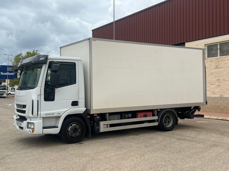 CAMIÓN RÍGIDO 4x2 IVECO EUROCARGO 80EL18 PUERTA ELEVADORA - Imagen 7