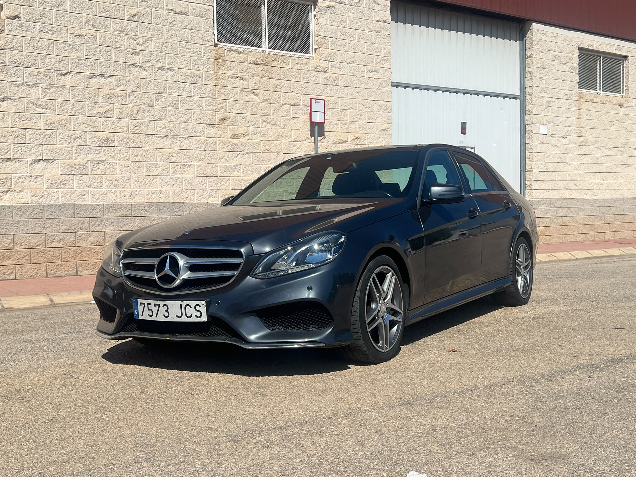 MERCEDES-BENZ E 220 CDI BLUETEC AVANTGARDE – AMG LINE