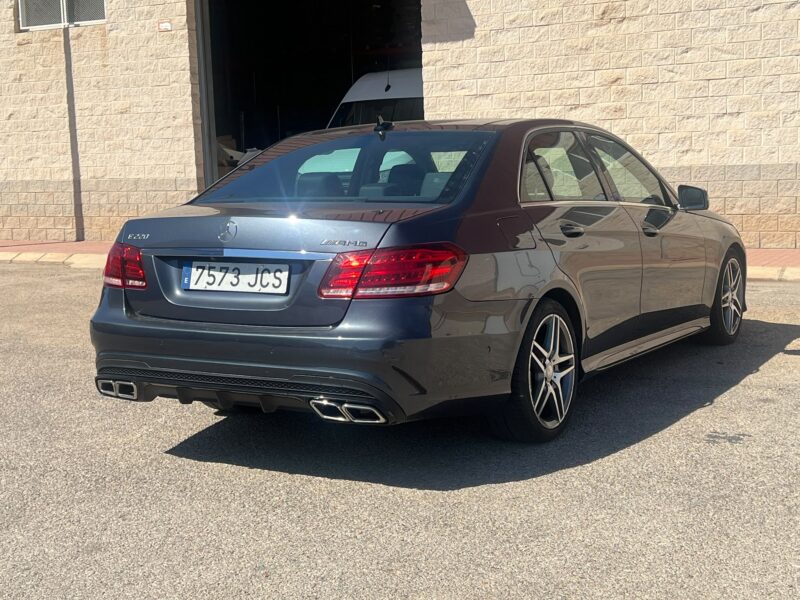 MERCEDES-BENZ E 220 CDI BLUETEC AVANTGARDE – AMG LINE - Imagen 10