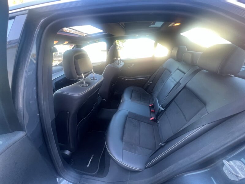 MERCEDES-BENZ E 220 CDI BLUETEC AVANTGARDE – AMG LINE - Imagen 17