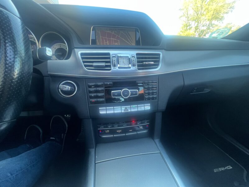 MERCEDES-BENZ E 220 CDI BLUETEC AVANTGARDE – AMG LINE - Imagen 19