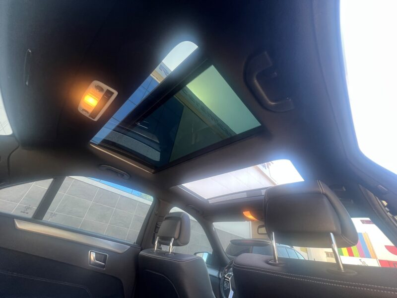 MERCEDES-BENZ E 220 CDI BLUETEC AVANTGARDE – AMG LINE - Imagen 21