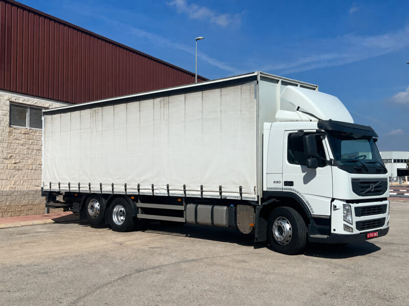 VOLVO FM300 CAJA TAULINER DE 9,20 LARGO CON PUERTA ELEVADORA - Imagen 5