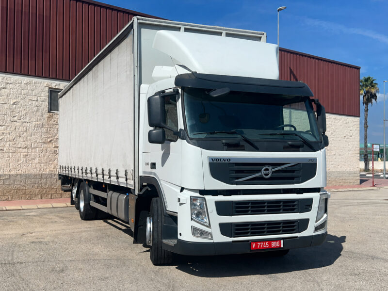 VOLVO FM300 CAJA TAULINER DE 9,20 LARGO CON PUERTA ELEVADORA - Imagen 7