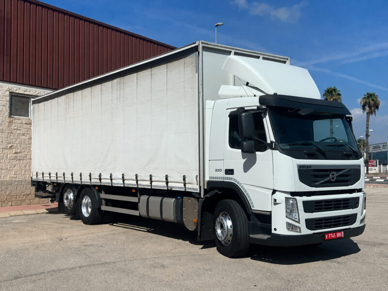 VOLVO FM300 CAJA TAULINER DE 9,20 LARGO CON PUERTA ELEVADORA - Imagen 9
