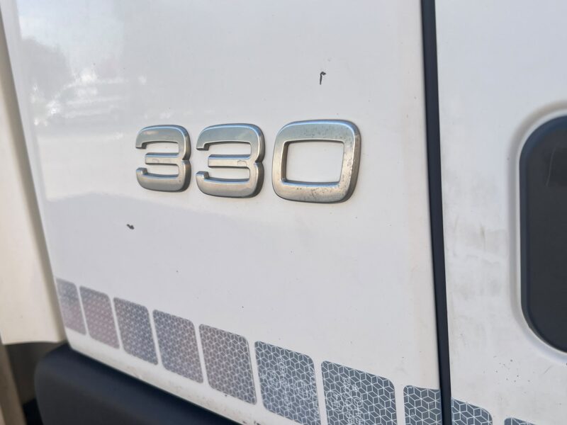 VOLVO FM300 CAJA TAULINER DE 9,20 LARGO CON PUERTA ELEVADORA - Imagen 18